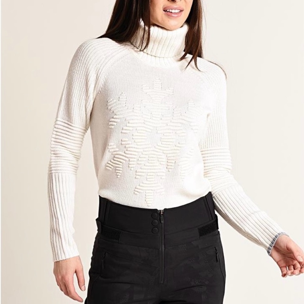 Bogner white turtleneck sweater L